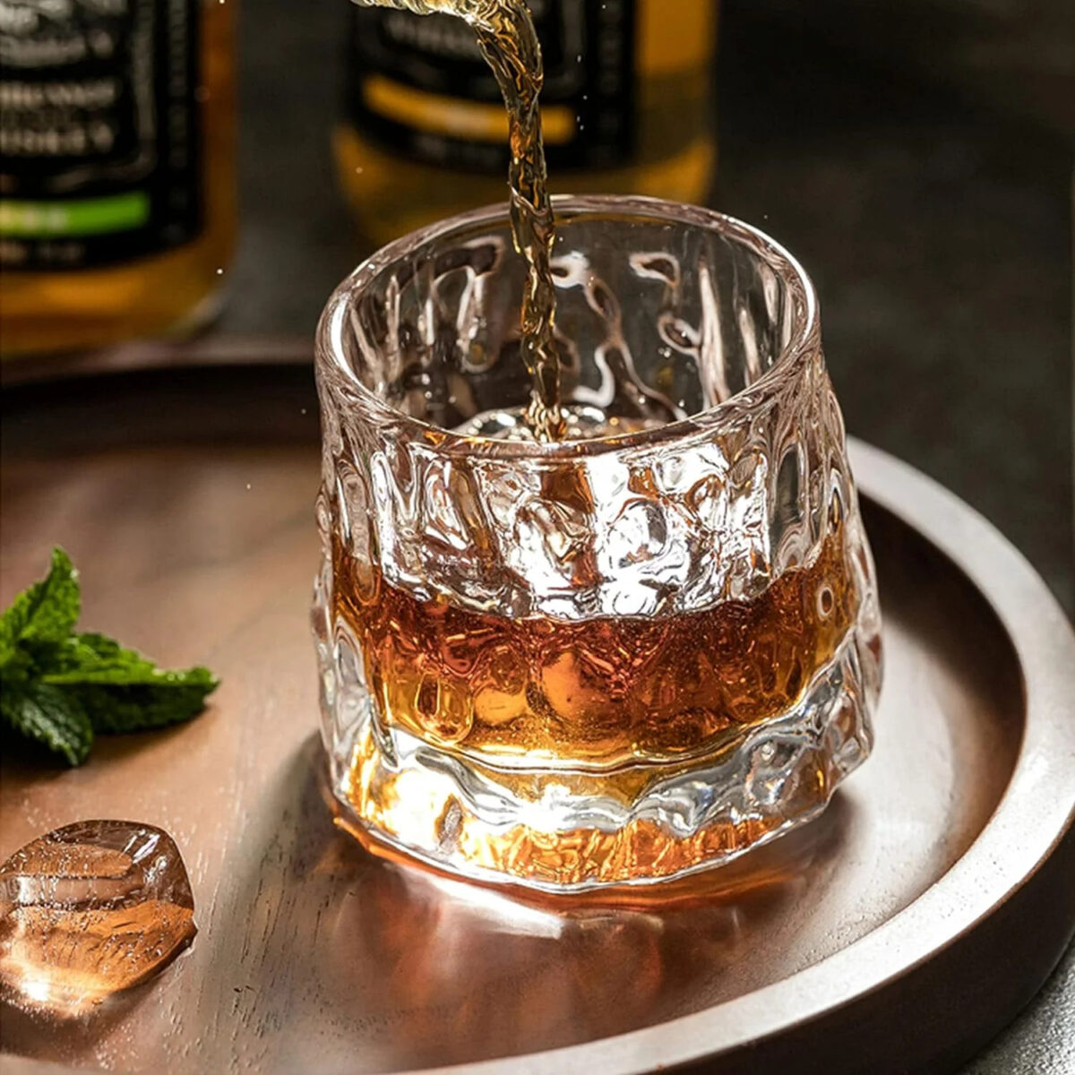 ⁦كوباية راقصة 180 ملي بقاعدة خشبية لشرب وتقديم  الشاي والنسكافية والعصائر للضيوف بشكل شيك⁩ - الصورة ⁦6⁩