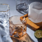 ⁦كوباية من الزجاج المتعرج لشرب وتقديم الشاي والنسكافية والعصائر بشكل مختلف ومميز⁩ - الصورة ⁦3⁩