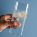 ⁦كوباية مورنينج 400 ملي مربعة الشكل لشرب وتقديم المياه والعصائر من الزجاج الشفاف⁩ - الصورة ⁦4⁩