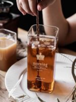 ⁦كوباية مورنينج 400 ملي مربعة الشكل لشرب وتقديم المياه والعصائر من الزجاج الشفاف⁩ - الصورة ⁦6⁩