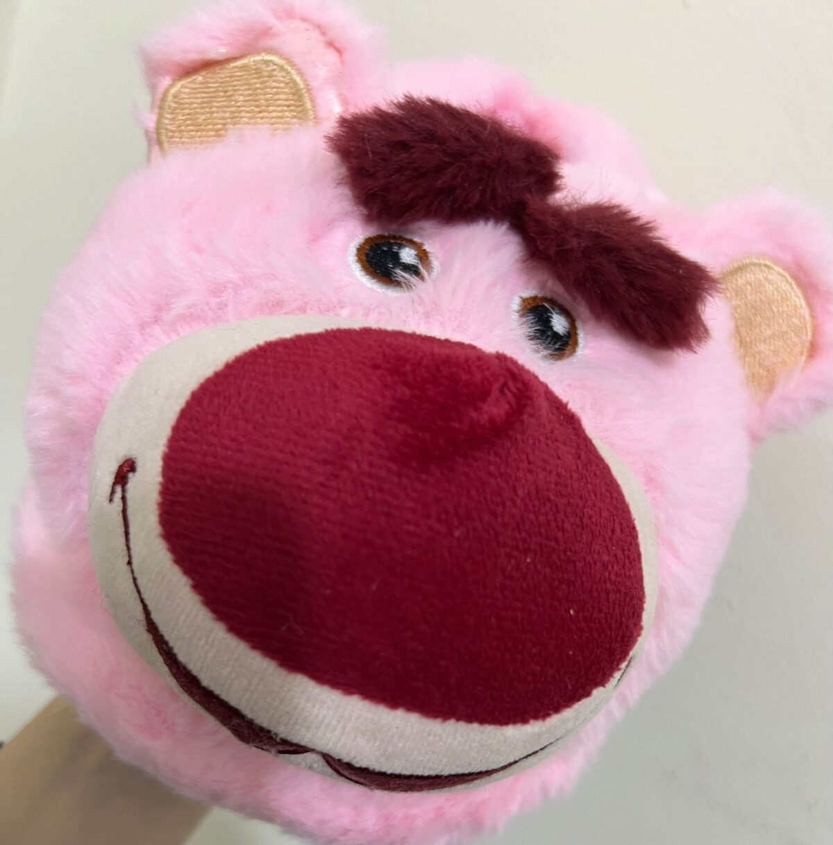 ⁦لكلوك الدب لوتسو فرو باللون البينك لتدفئة الرجل والتغلب علي برد الشتاء⁩ - الصورة ⁦3⁩