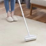 ⁦لمامة رول لإزالة الوبر وشعر الحيوانات من الملابس والمفروشات والسجاد بيد معدن⁩ - الصورة ⁦5⁩