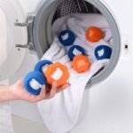 ⁦لمامة لإزالة الوبر والشعر من الملابس اثناء الغسيل أسفنجية بأشكال مختلفة⁩ - الصورة ⁦2⁩