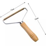 لمامة يدوية لإزالة الوبر وشعر الحيوانات من الملابس والسجاد والمفروشات بمقبض خشبي مريح - الصورة 5