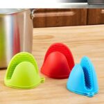 ⁦ماسك سيليكون للفرن والأواني والحلل عازل ومقاوم للحرارة⁩ - الصورة ⁦3⁩