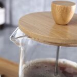 ⁦ماكينة يدوية 450 ملي لصنع وتحضير القهوة الفرنسية والفوم تعمل بالضغط بغطاء خشبي ويد من الزجاج⁩ - الصورة ⁦8⁩