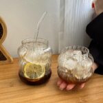 ⁦مج 600 ملي زجاج شفاف متدرج لشرب وتقديم العصائر و الايس كوفي و النسكافيه للضيوف بشكل مختلف وشيك⁩ - الصورة ⁦8⁩