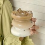 ⁦مج بومبيه 430 ملي زجاج شفاف لشرب وتقديم العصائر والنسكافيه والايس كوفي⁩ - الصورة ⁦2⁩