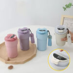 ⁦مج حراري استانليس ستيل 460 ملي بشاشة تاتش لعرض درجة الحرارة وغطاء محكم الغلق ويد للخروج والجيم والرحلات⁩ - الصورة ⁦5⁩