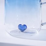 ⁦مج كيوت بقلب ثري دي من الداخل باللون الأزرق لشرب وتقديم العصائر والنسكافيه⁩ - الصورة ⁦5⁩