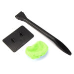 ⁦مساحة تنظيف زجاج السيارات من التراب ومياه الامطار بيد متحركة لسهولة التنظيف⁩ - الصورة ⁦6⁩