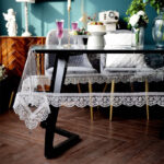 ⁦مفرش سفرة وتر بروف شفاف مع حروف دانتيل أنيقة⁩ - الصورة ⁦9⁩