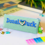 ⁦مقلمة قماش وتربروف لتنظيم وحمل الأدوات المدرسية كالأقلام والألوان اشكال والوان مختلفة بسوسته سهلة الفتح والغلق⁩ - الصورة ⁦3⁩