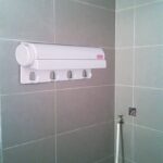 ⁦منشر غسيل 4 حبل حائطي 3 متر بهوكات للحمام والبلكونات⁩ - الصورة ⁦7⁩