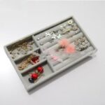 ⁦منظم أدراج للاكسسوارات والمجوهرات 4 قطع للسلاسل والخواتم والحلقان⁩ - الصورة ⁦7⁩