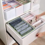 ⁦منظم ملابس للبناطيل والتيشرتات والقمصان لترتيب الادراج والدولاب⁩ - الصورة ⁦7⁩