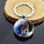 ⁦ميدالية ابراج تضئ في الظلام لمفاتيح المنزل والسيارة⁩ - الصورة ⁦2⁩