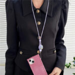 ⁦ميدالية رقبة سيليكون طويلة لحمل وتعليق الموبايل و البادج بألوان وأشكال مختلفة مبهجة⁩ - الصورة ⁦6⁩