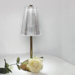 ⁦اباجورة تاتش ب 3 الوان مختلفة لديكور غرف النوم والأطفال بوصلة يو اس بي⁩ - الصورة ⁦4⁩