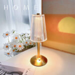 ⁦اباجورة تاتش ب 3 الوان مختلفة لديكور غرف النوم والأطفال بوصلة يو اس بي⁩ - الصورة ⁦8⁩