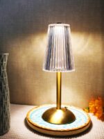 ⁦اباجورة تاتش ب 3 الوان مختلفة لديكور غرف النوم والأطفال بوصلة يو اس بي⁩ - الصورة ⁦10⁩