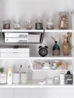 ⁦اندر شيلف معدن حامل ومنظم لأدوات المطبخ والحمام والمكتب سهل التركيب⁩ - الصورة ⁦2⁩