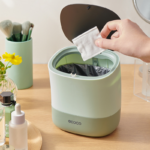 ⁦باسكت قمامة ميني بغطاء تاتش وقفل سيليكون لغرف النوم والأطفال والليفنج والمكتب مع الأكياس من ايكوكو⁩ - الصورة ⁦3⁩