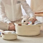 باسكت كتان لحمل وتنظيم الملابس ولعب الأطفال وادوات العناية بالشعر والبشره بيد من الجانبين لسهولة الحمل