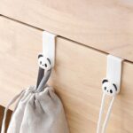 ⁦حامل أكياس قمامة باندا للتعليق على درف ابواب المطبخ⁩ - الصورة ⁦5⁩