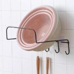 ⁦حامل معدني لتنظيم الحمام وحمل الأطباق البلاستيكية والفوط والليف بلزق دبل فيس قوي⁩ - الصورة ⁦5⁩