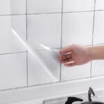 ⁦رول استيكر لاصق 3 متر وتربروف لحوائط المطبخ والرخام لمنع تكون الدهون والزيوت قابل للقص⁩ - الصورة ⁦2⁩