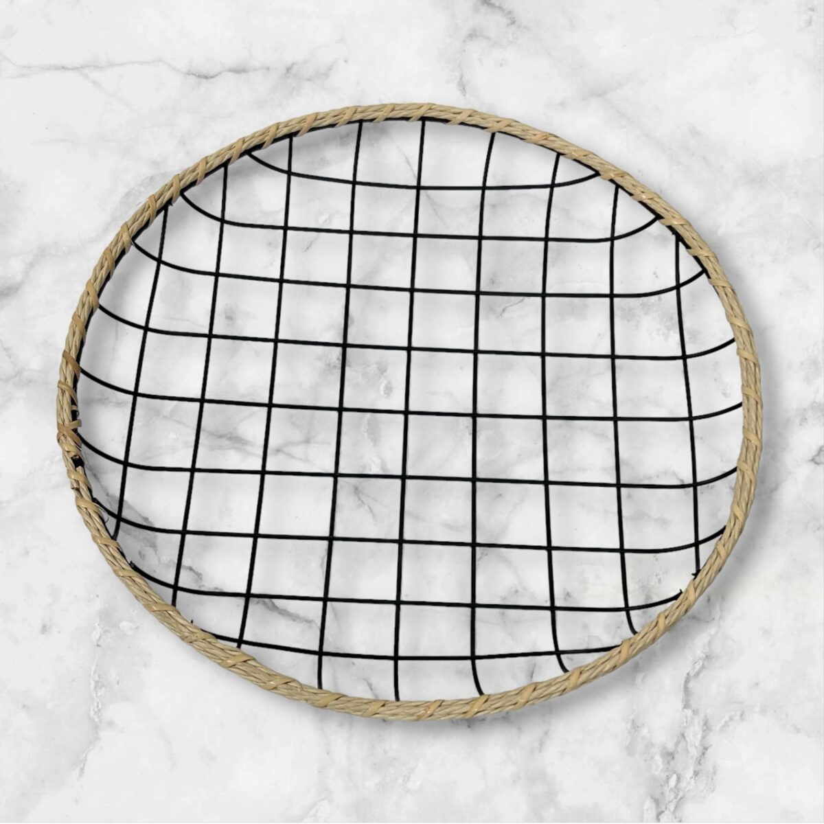 ⁦سلة لحمل وتقديم الفواكه علي السفرة بشكل شيك من المعدن بخيوط خوص⁩ - الصورة ⁦2⁩