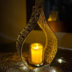 ⁦شمعدان ذهبي مزخرف لتجديد الديكور وإضفاء أجواء رمضانية مميزة⁩ - الصورة ⁦5⁩