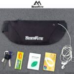 ⁦شنطة وسط وتربروف مقسمة من الداخل لجزئين لحمل الموبايل والمتعلقات الشخصية بحزام قابل للتعديل⁩ - الصورة ⁦3⁩