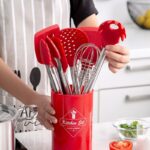 ⁦طقم توزيع سيليكون 12 قطعه بيد استانليس ستيل مع الحامل⁩ - الصورة ⁦8⁩