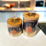 ⁦طقم شاي 12 قطعة مزخرف برسومات رمضانية مع 2 سكرية بأحجام مختلفة من البورسلين⁩ - الصورة ⁦4⁩