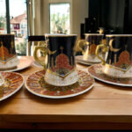 ⁦طقم شاي استكانة 12 قطعة مزين برسومات رمضانية مميزة من البورسلين⁩ - الصورة ⁦3⁩