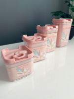 ⁦طقم علب اكليريك 4 قطع بمقاسات مختلفة لحفظ وتنظيم البقوليات والحبوب والكاندي بغطاء محكم الغلق بيد⁩ - الصورة ⁦5⁩