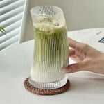 كوباية مموجه لشرب وتقديم العصائر والايس كوفي للضيوف بشكل شيك من الزجاج