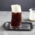 ⁦كوباية مموجه لشرب وتقديم العصائر والايس كوفي للضيوف بشكل شيك من الزجاج⁩ - الصورة ⁦5⁩