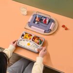 ⁦لانش بوكس حافظ للحرارة بصينية استانليس 5 خانات بغطاء محكم الغلق ومعالق لسهولة تناول الطعام⁩ - الصورة ⁦2⁩