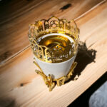 ⁦مبخرة رمضانية بحامل لضمان الثبات من الجبس ومعدن مطلي باللون الذهبي لديكور مميز⁩ - الصورة ⁦2⁩