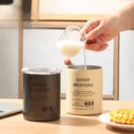 ⁦مج جود مورنينج حراري استانليس ستيل 350 ملي بطريقتين للشرب بغطاء محكم الغلق وشاليموه استانليس للخروج والجيم والسفر⁩ - الصورة ⁦7⁩