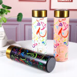 مج حراري استانليس ستيل 500 ملي حافظ لحرارة المشروبات حتي 12 ساعة بمصفاه وغطاء محكم الغلق بتصميم خطوط عربية مميزة