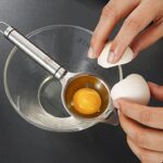 ⁦اداة تكسير وإزالة قشر البيض استانليس ستيل عملية وسهلة الأستخدام⁩ - الصورة ⁦3⁩