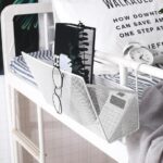 ⁦باسكت معدن منظم وحامل لأدوات المطبخ والحمام وادوات العناية بالشعر والبشرة سهل التعليق علي الارفف بدون ادوات⁩ - الصورة ⁦2⁩