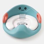 ⁦بوتي مبطنة لتدريب الأطفال علي استخدام التواليت مانعه للأنزلاق بيد تناسب جميع انواع الحمامات⁩ - الصورة ⁦7⁩