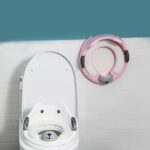 ⁦بوتي مبطنة لتدريب الأطفال علي استخدام التواليت مانعه للأنزلاق بيد تناسب جميع انواع الحمامات⁩ - الصورة ⁦11⁩