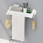 ⁦رف لحمل وتنظيم ادوات الحمام مع حامل للفوط و 2 هوك لتعليق الليف والفرش بلزق دبل فيس قوي⁩ - الصورة ⁦3⁩