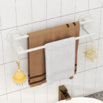 ⁦رف مزدوج حامل ومنظم للفوط ب 2 هوك لتعليق الملابس بلزق دبل فيس قوي للتعليق بدون حفر وتخريم⁩ - الصورة ⁦2⁩